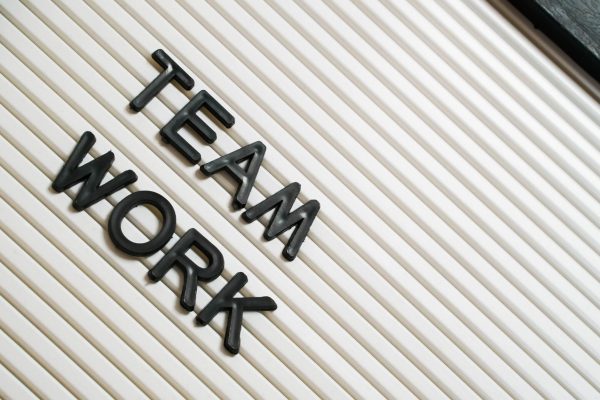 Team Work © Foto von 2H Media auf Unsplash Foto von 2H Media auf Unsplash