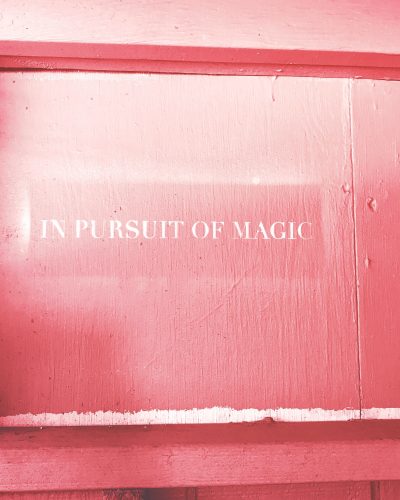 In Pursuit of Magic © Karly Santiago auf Unsplash Foto von Karly Santiago auf Unsplash